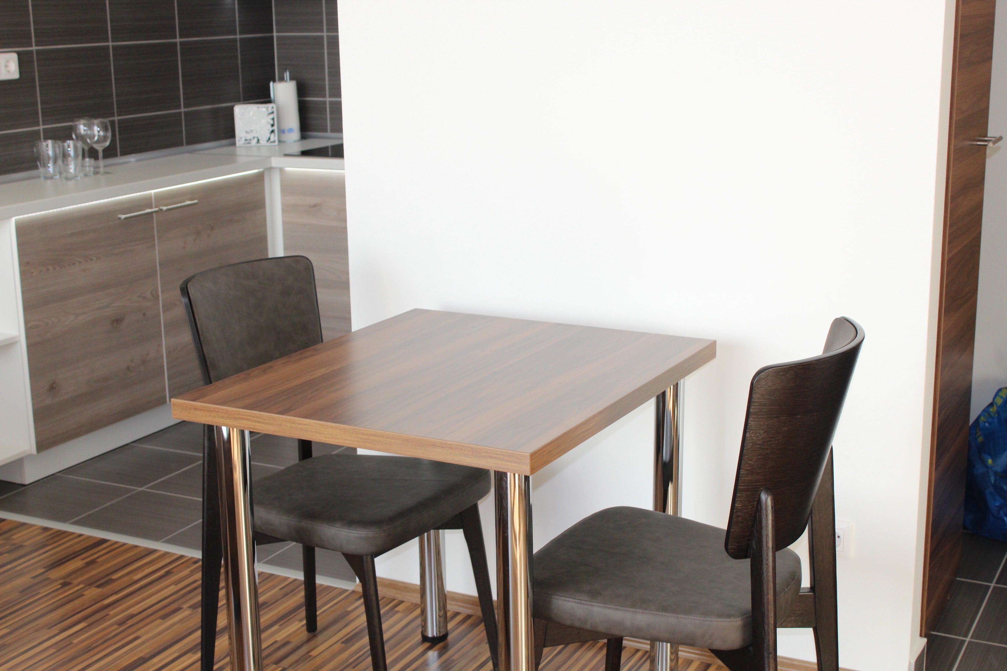 cityhome-apt-dining-room