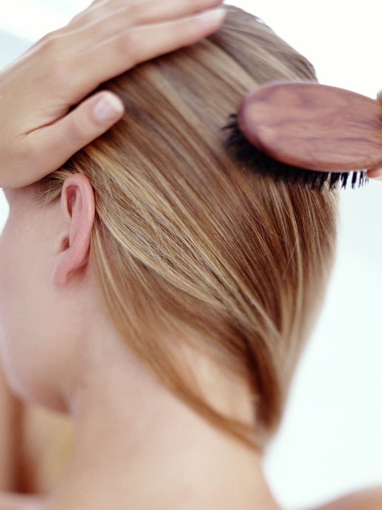 What causes itching scalp and hair loss?